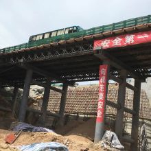 中鐵二十三局深圳梅觀高速臨時改道棧橋1